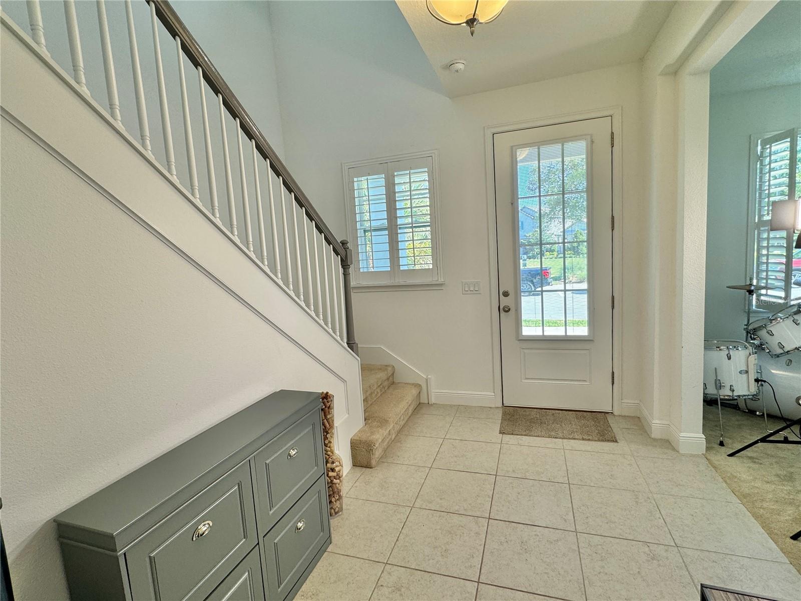 Image 8 of 77 For 6851 Arnoldson Street