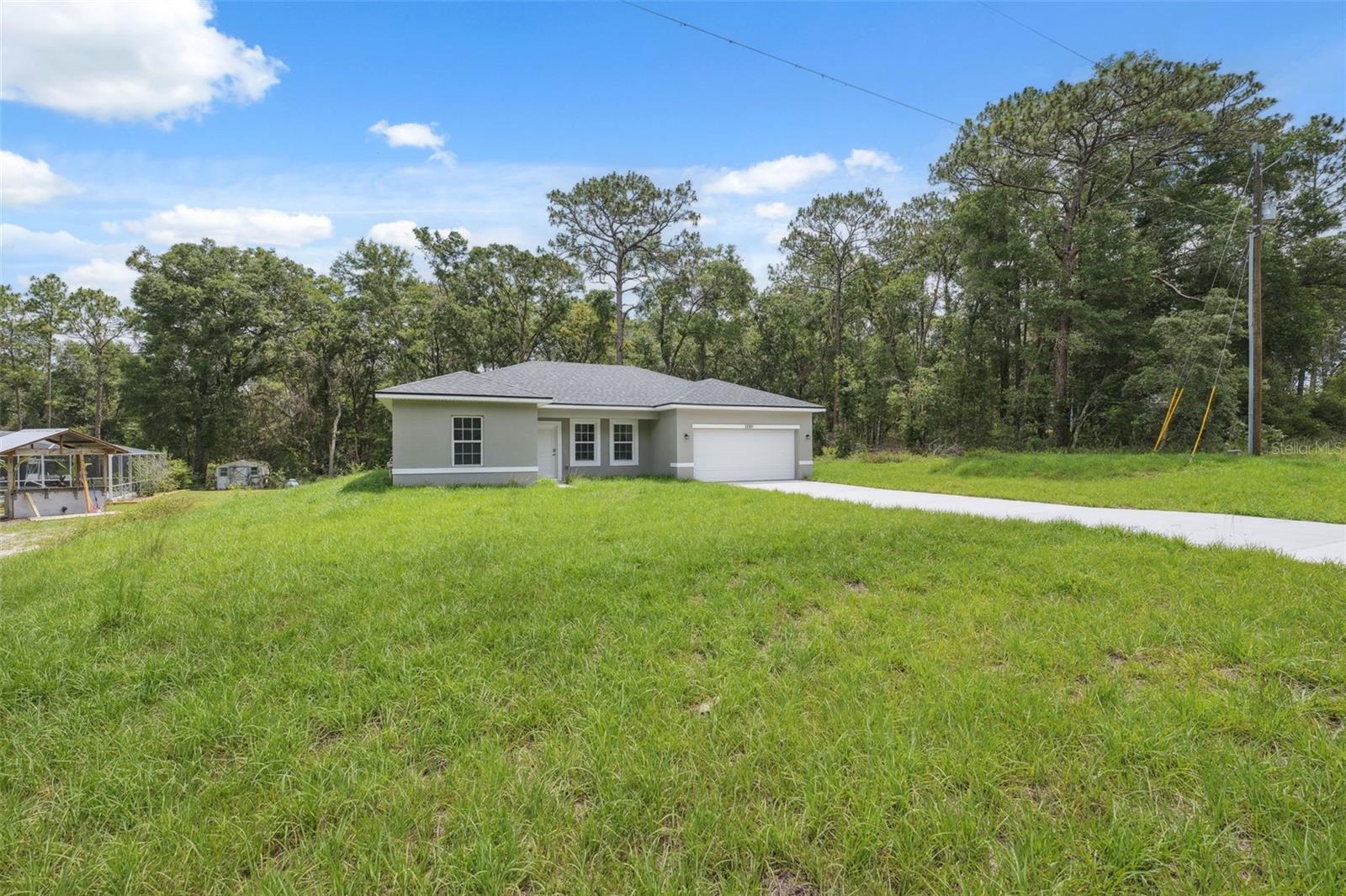 Image 27 of 32 For 10089 N Athenia Dr
