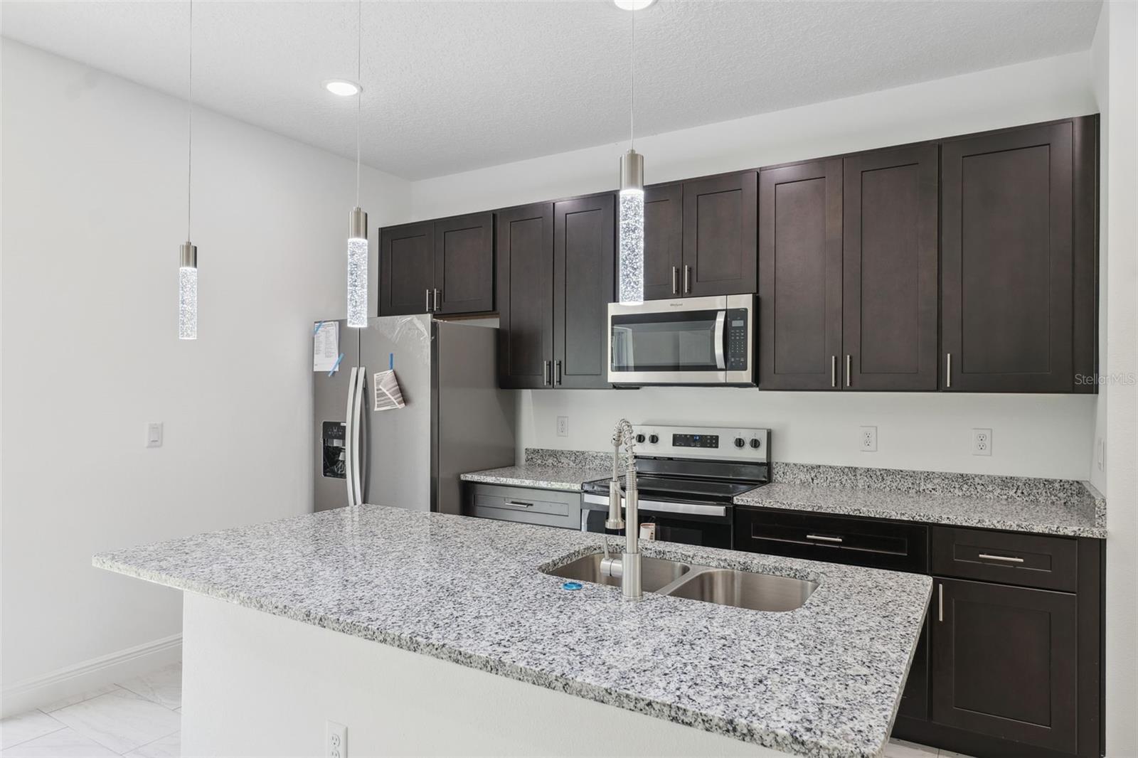 Image 6 of 32 For 10089 N Athenia Dr