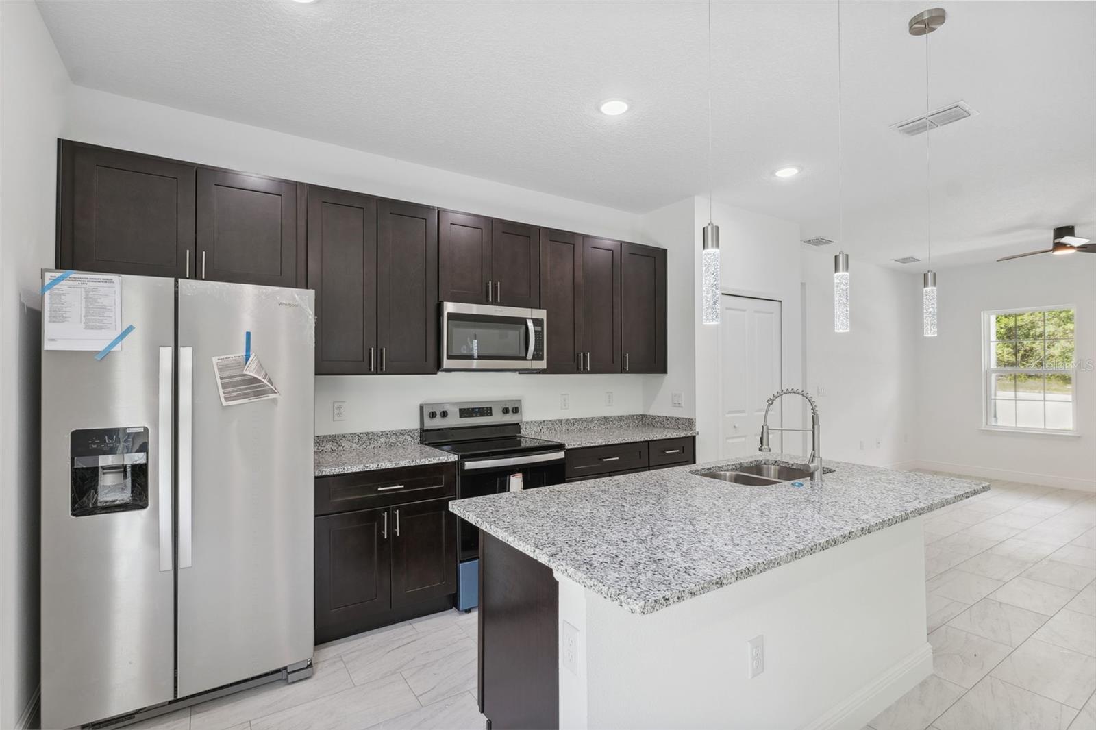 Image 9 of 32 For 10089 N Athenia Dr