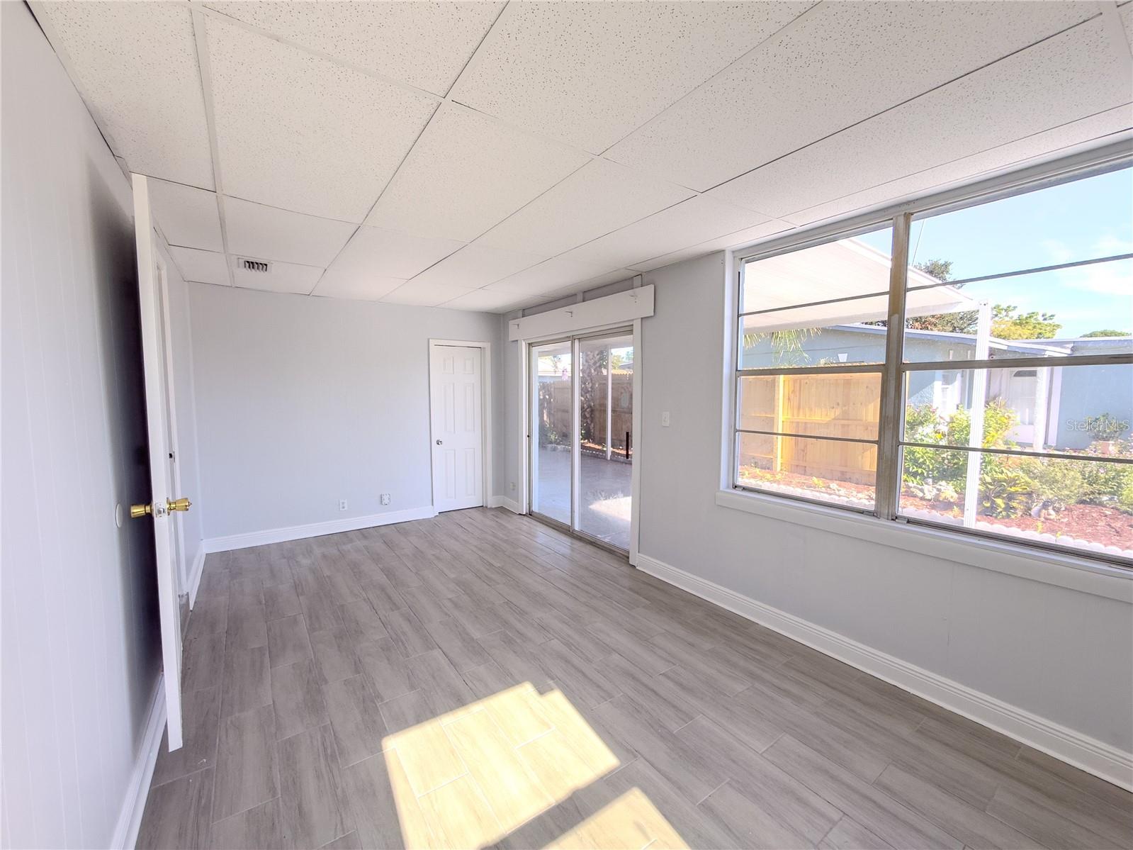 Image 23 of 42 For 7702 Arezzo Avenue