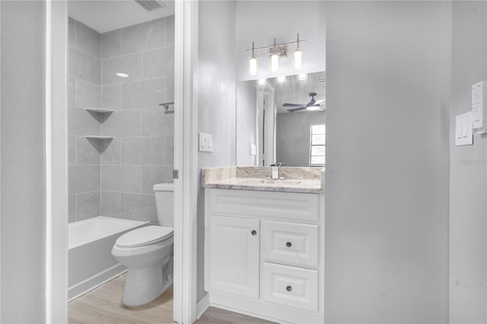 Image 10 of 31 For 10132 Lake Oak Circle
