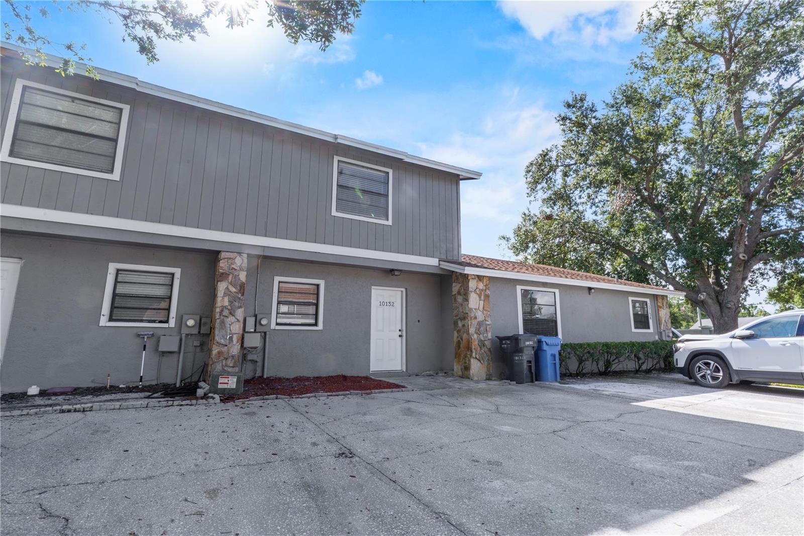 Image 2 of 31 For 10132 Lake Oak Circle