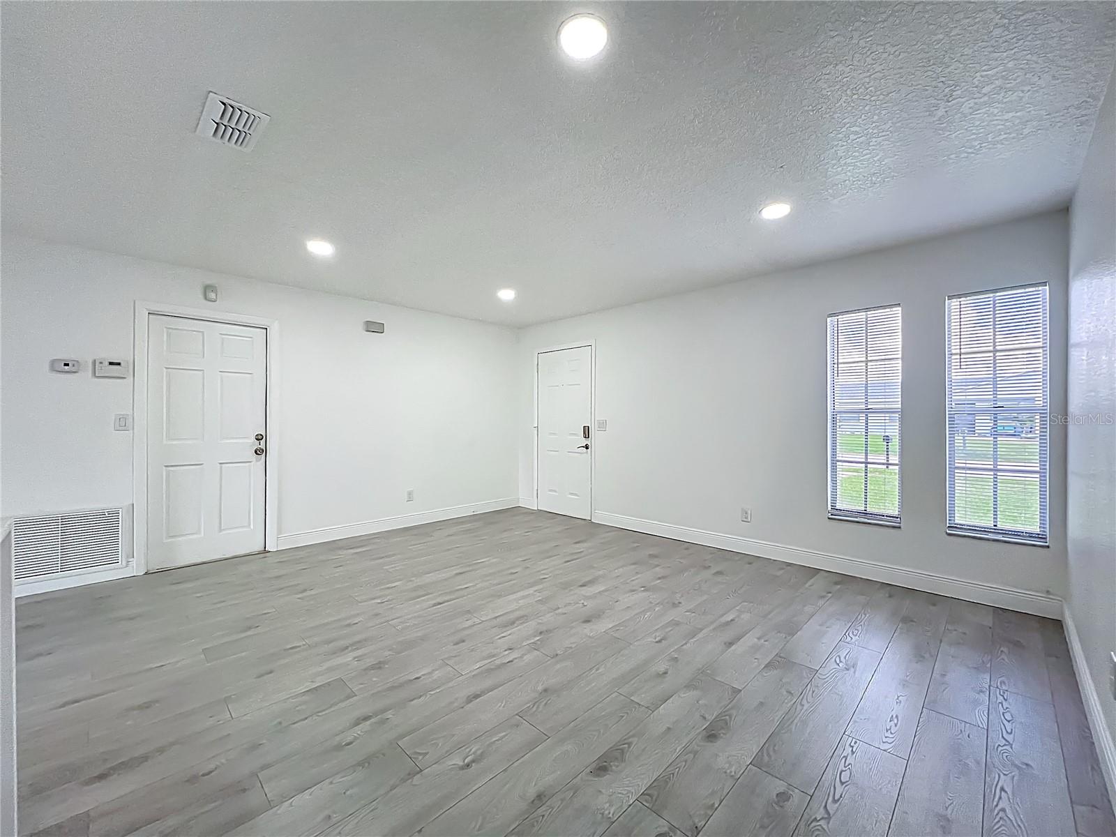 Image 11 of 43 For 7609 Winter Shade Drive