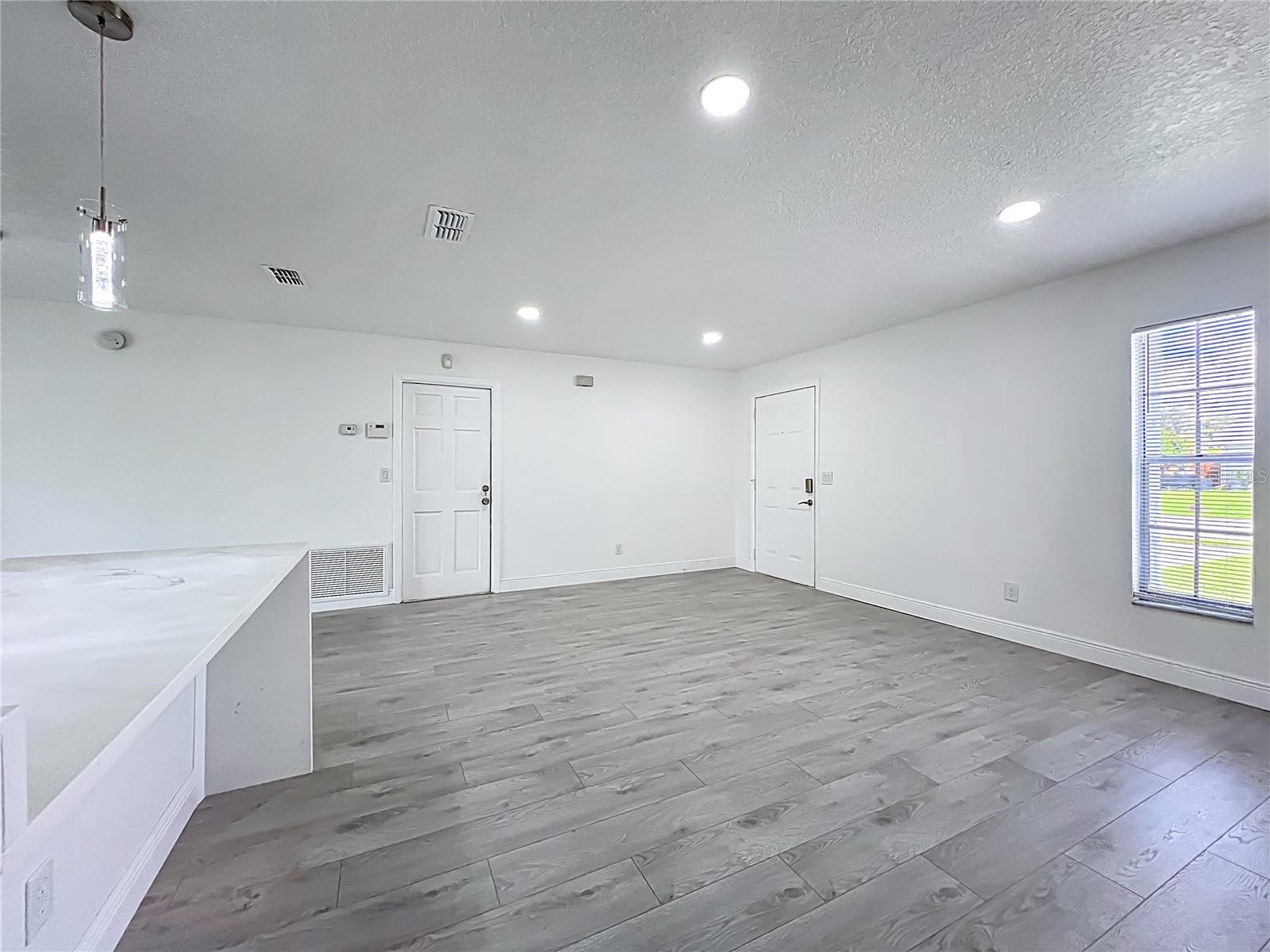 Image 12 of 43 For 7609 Winter Shade Drive