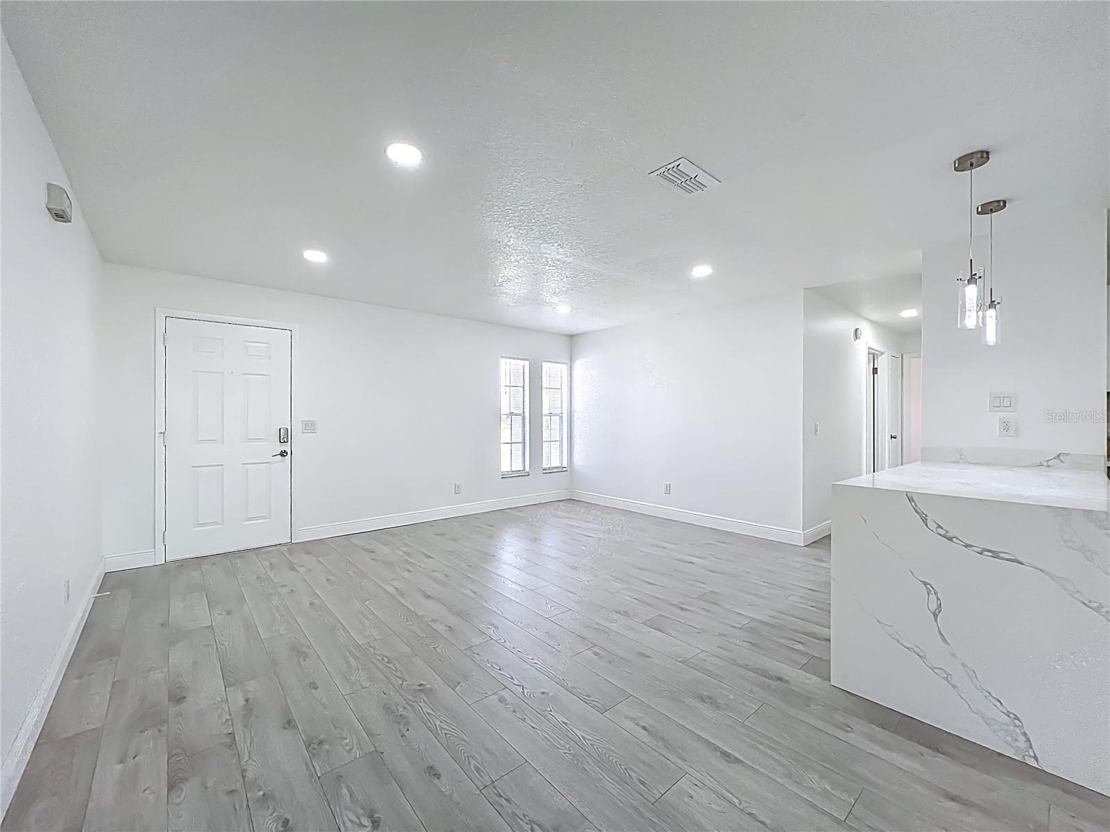 Image 14 of 43 For 7609 Winter Shade Drive