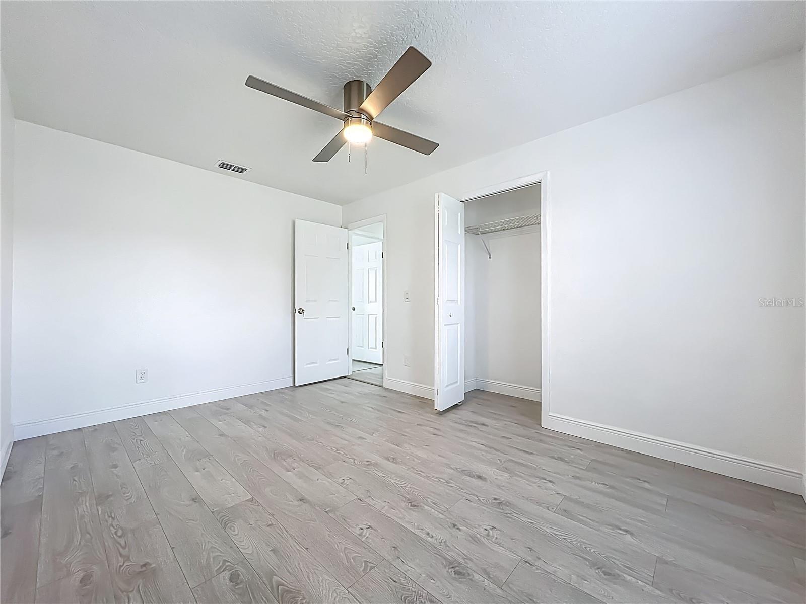 Image 20 of 43 For 7609 Winter Shade Drive