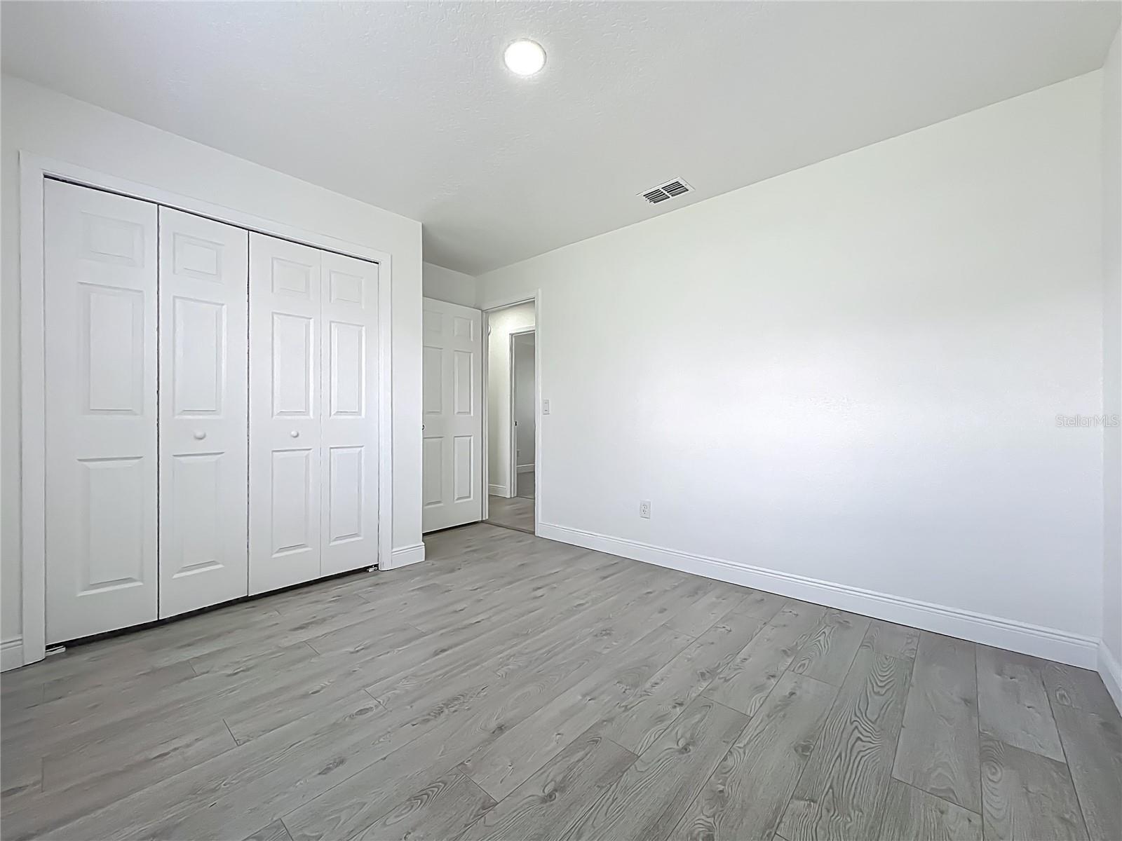 Image 23 of 43 For 7609 Winter Shade Drive
