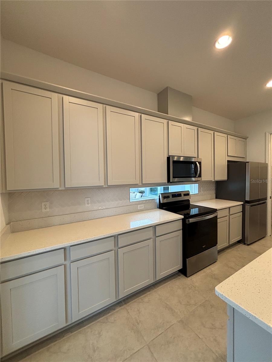 Image 13 of 38 For 9931 Pearson Avenue