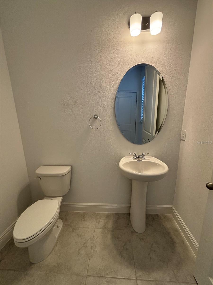 Image 16 of 38 For 9931 Pearson Avenue