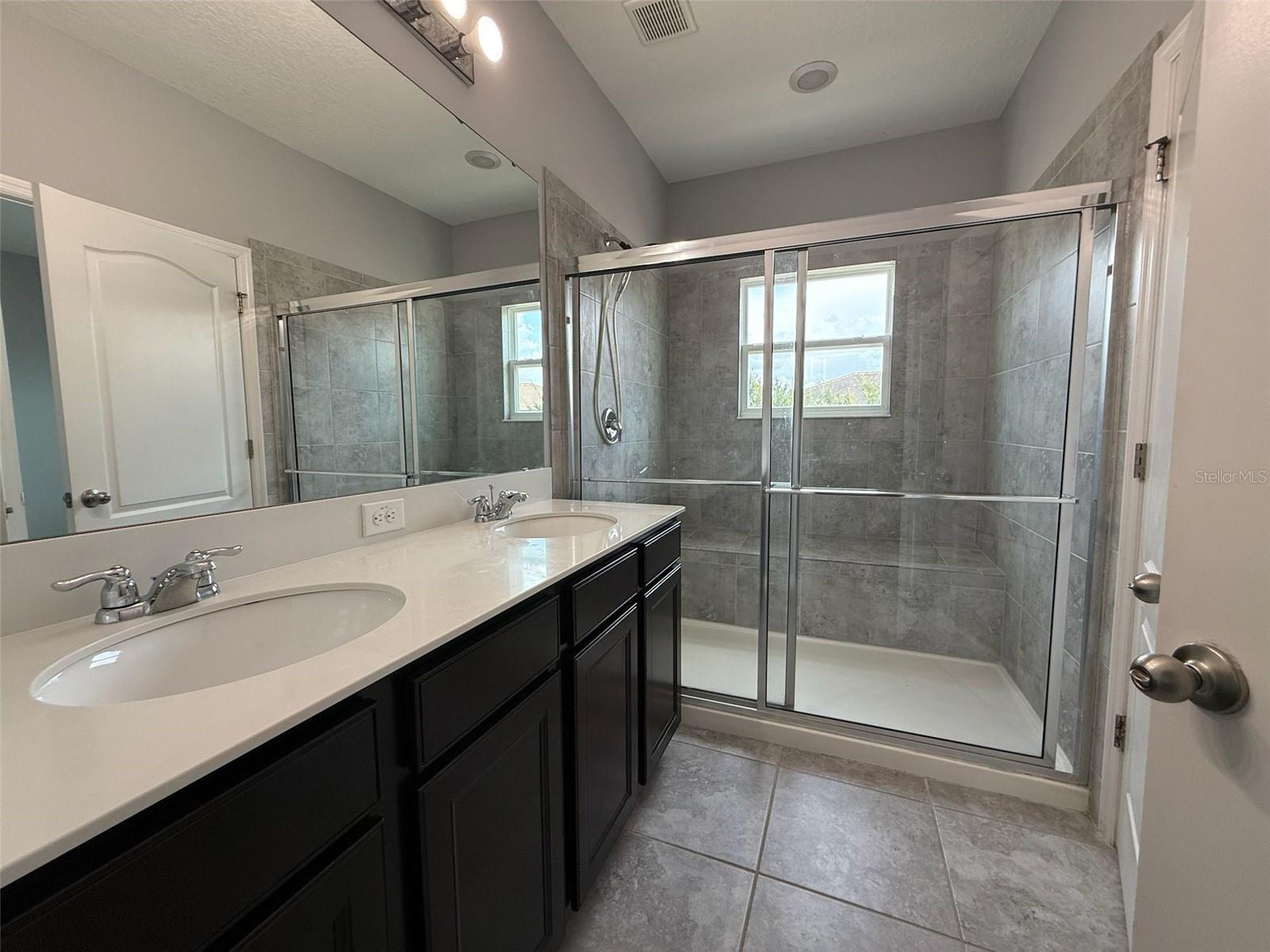 Image 29 of 32 For 7681 Ripplepointe Way