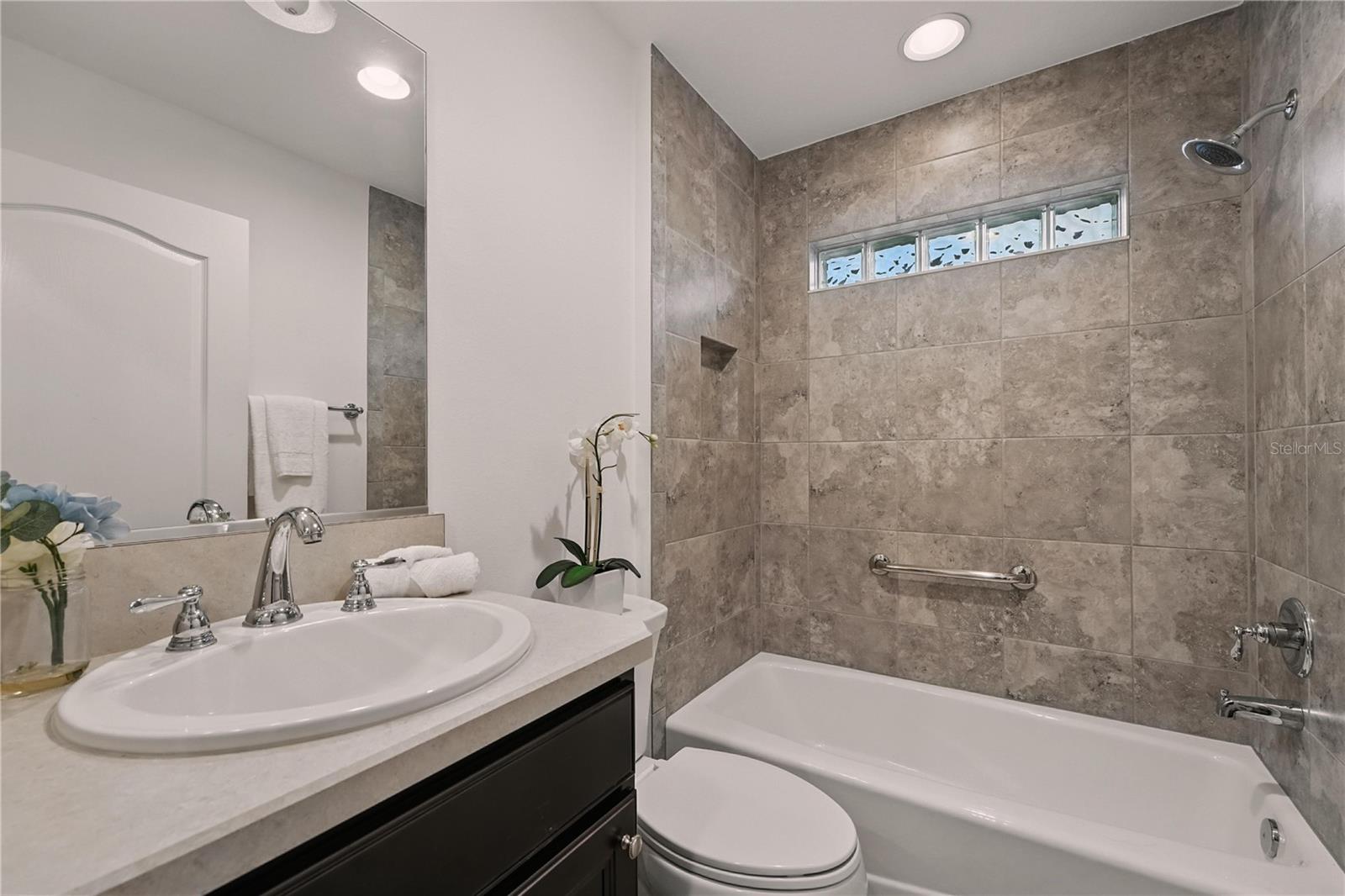 Image 7 of 32 For 3305 Dzuro Drive