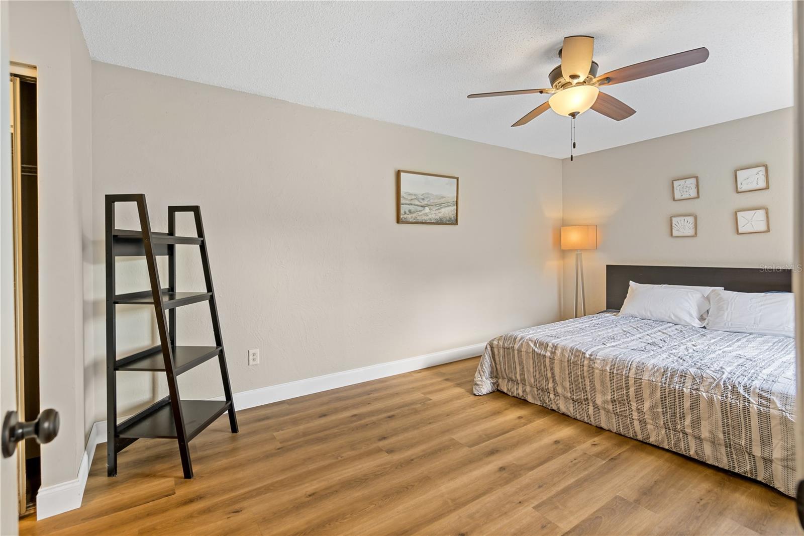 Image 14 of 46 For 5345 Denver Drive