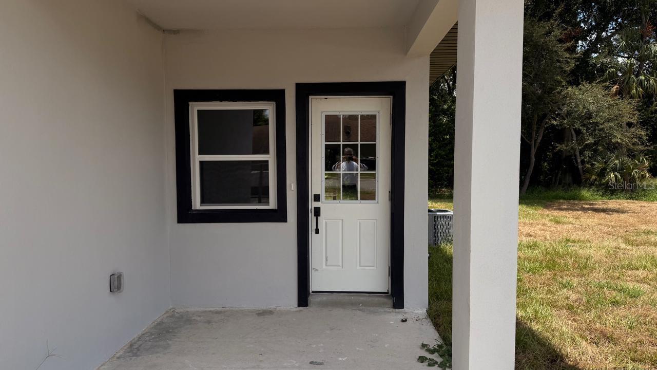 Image 2 of 23 For 640 Desoto Street
