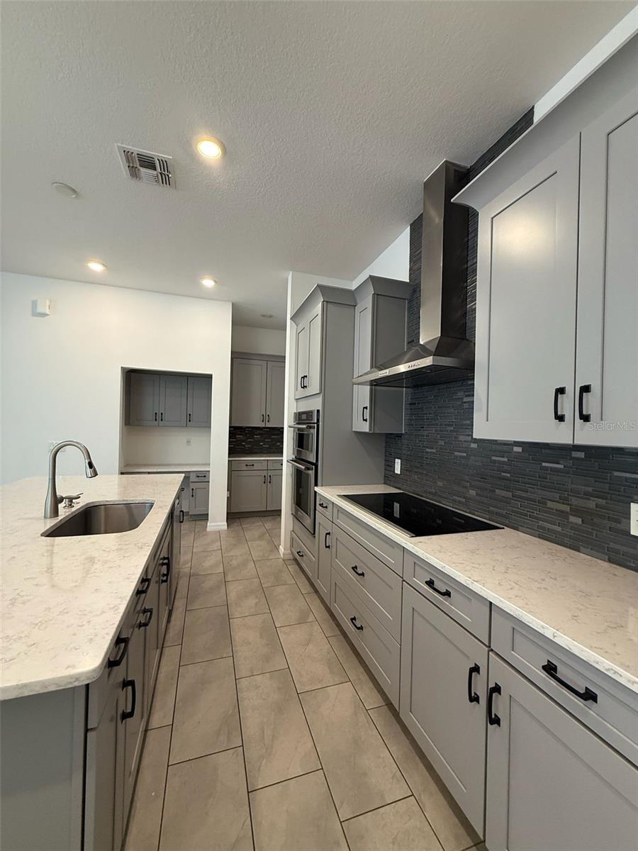 Image 4 of 27 For 14604 Seton Creek Boulevard