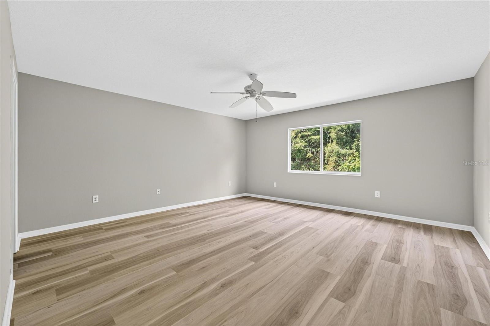 Image 36 of 77 For 18118 Nassau Point Drive