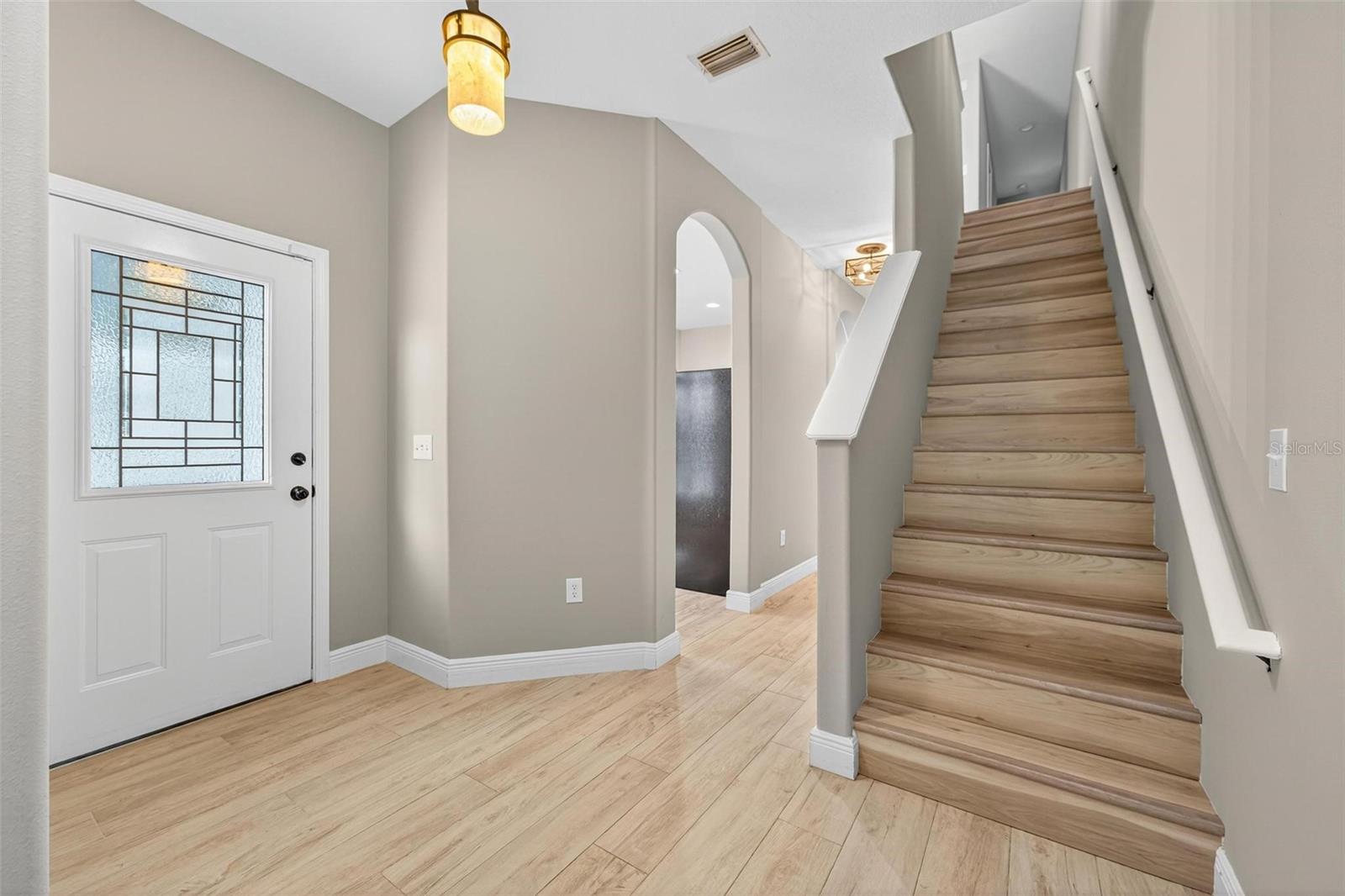 Image 4 of 77 For 18118 Nassau Point Drive