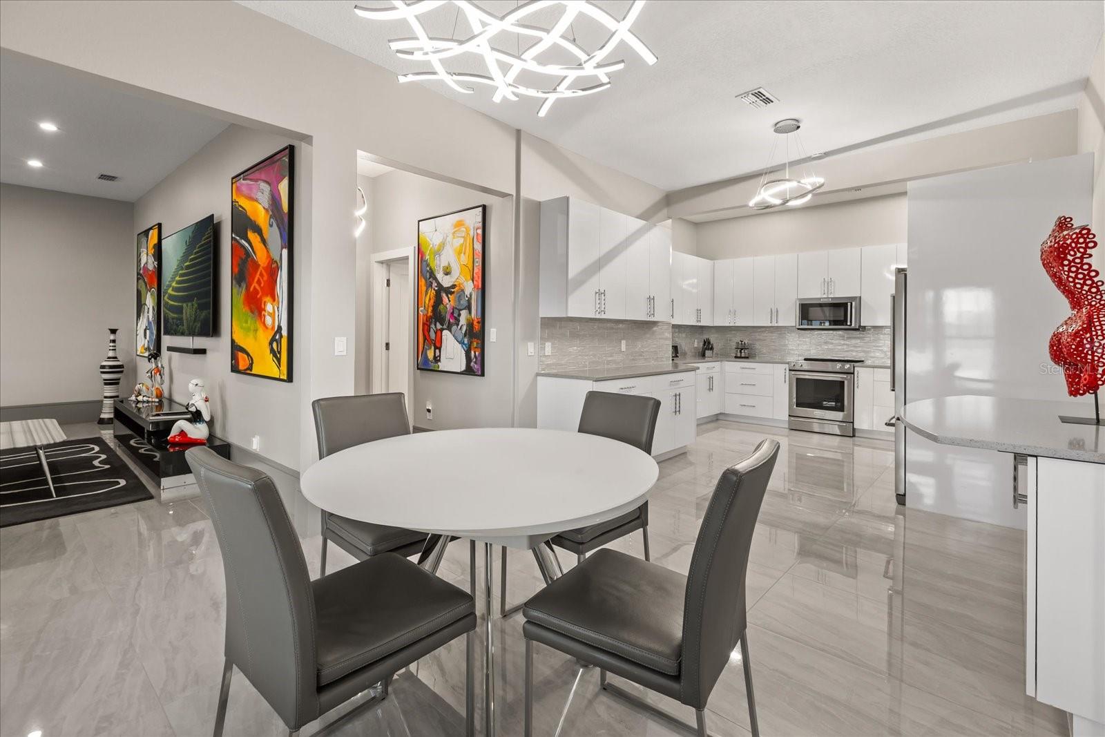 Image 15 of 47 For 808 Edgewater Drive