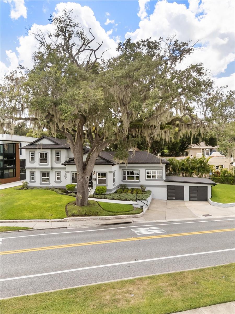 Image 4 of 47 For 808 Edgewater Drive
