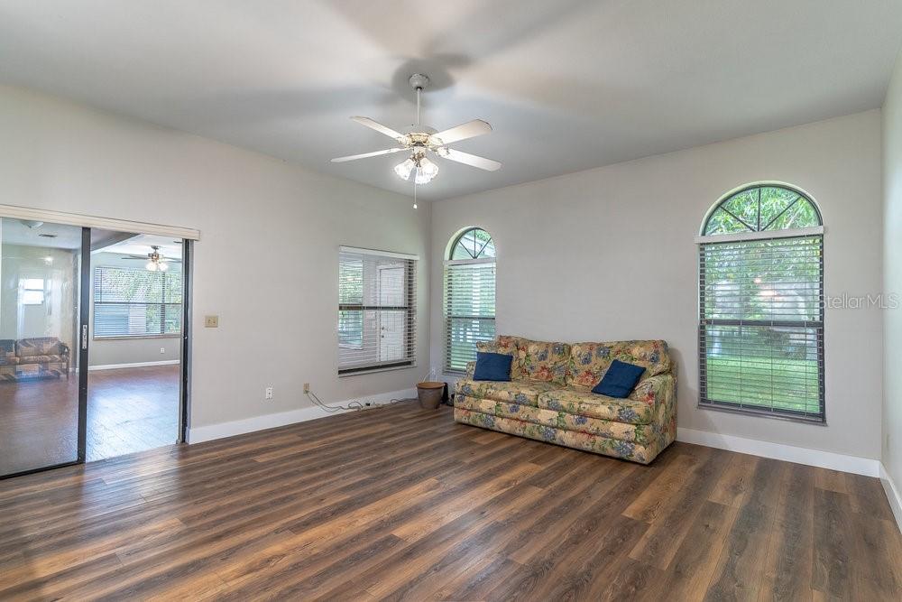 Image 24 of 55 For 2213 Oldfield Drive