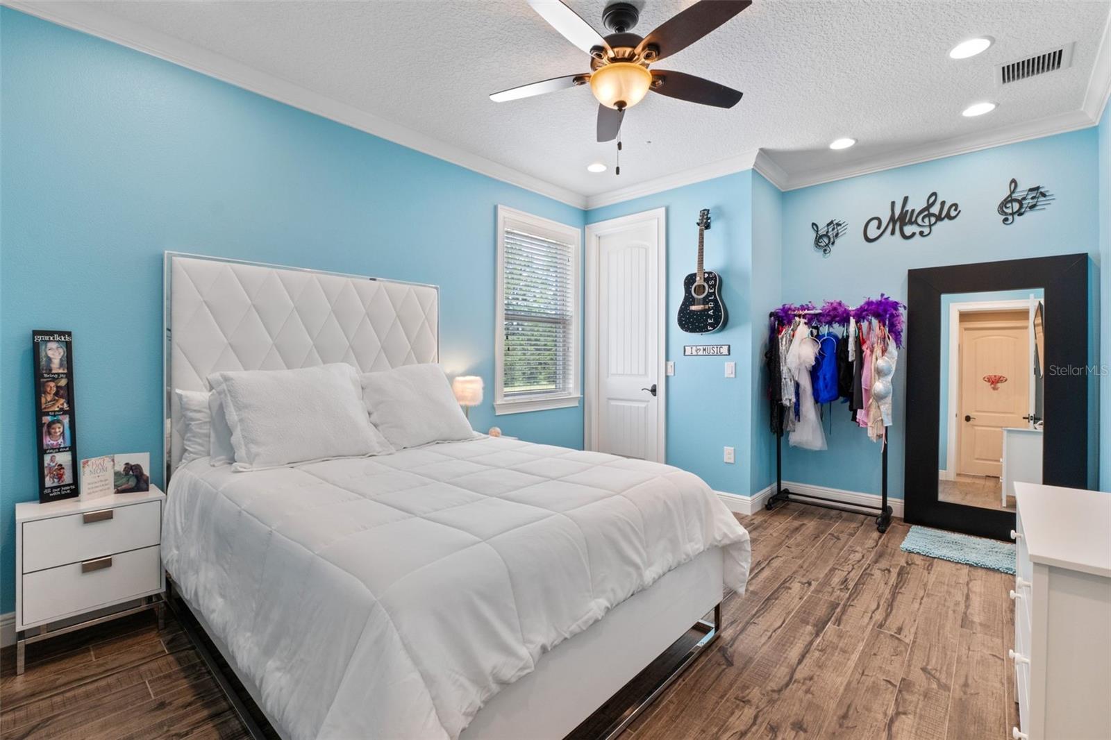 Image 48 of 100 For 5763 Michelle Lane