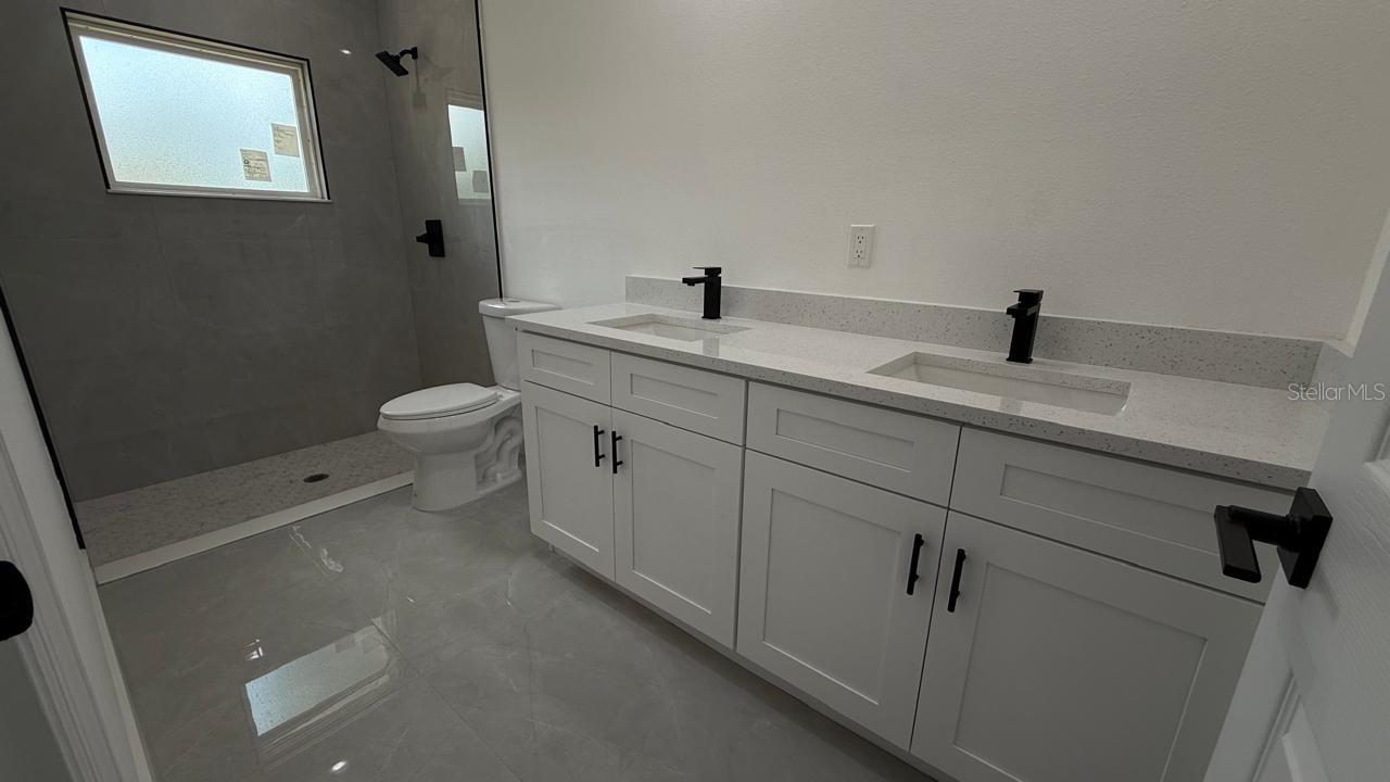 Image 16 of 22 For 820 Desoto Street