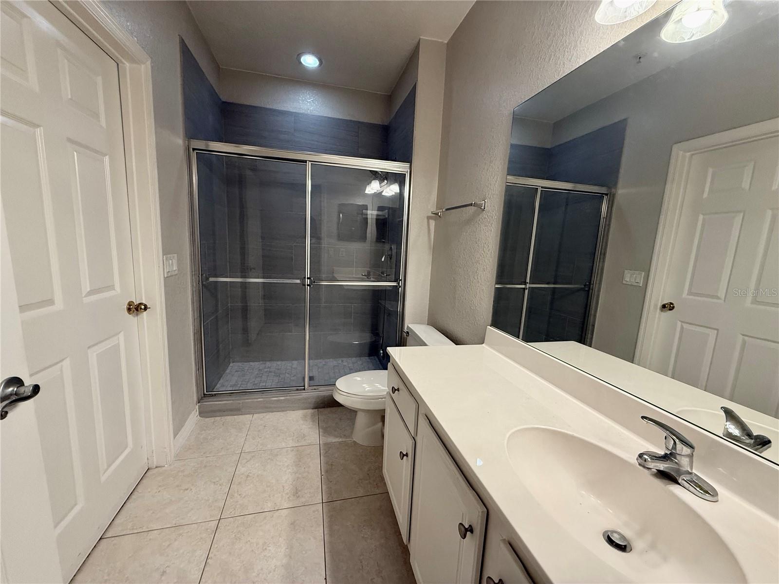 Image 14 of 33 For 2586 Grand Central Parkway 13