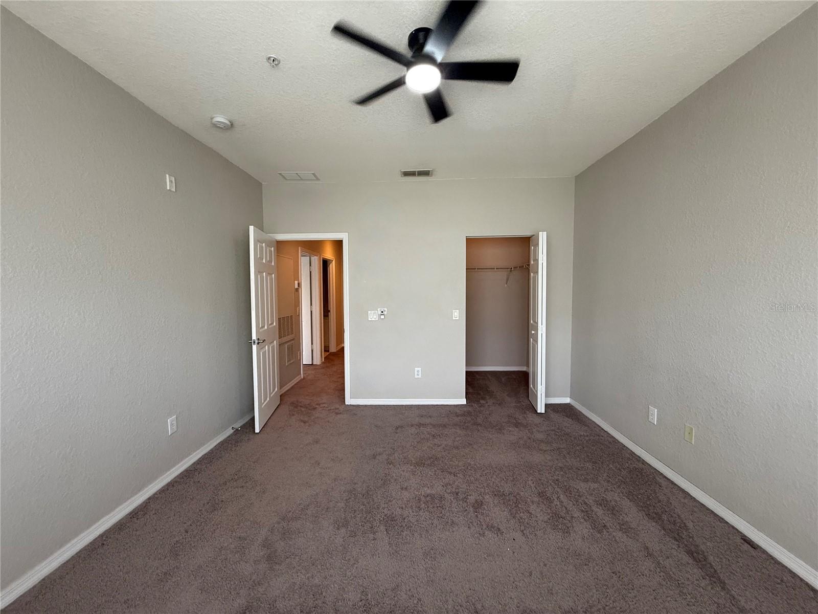 Image 18 of 33 For 2586 Grand Central Parkway 13