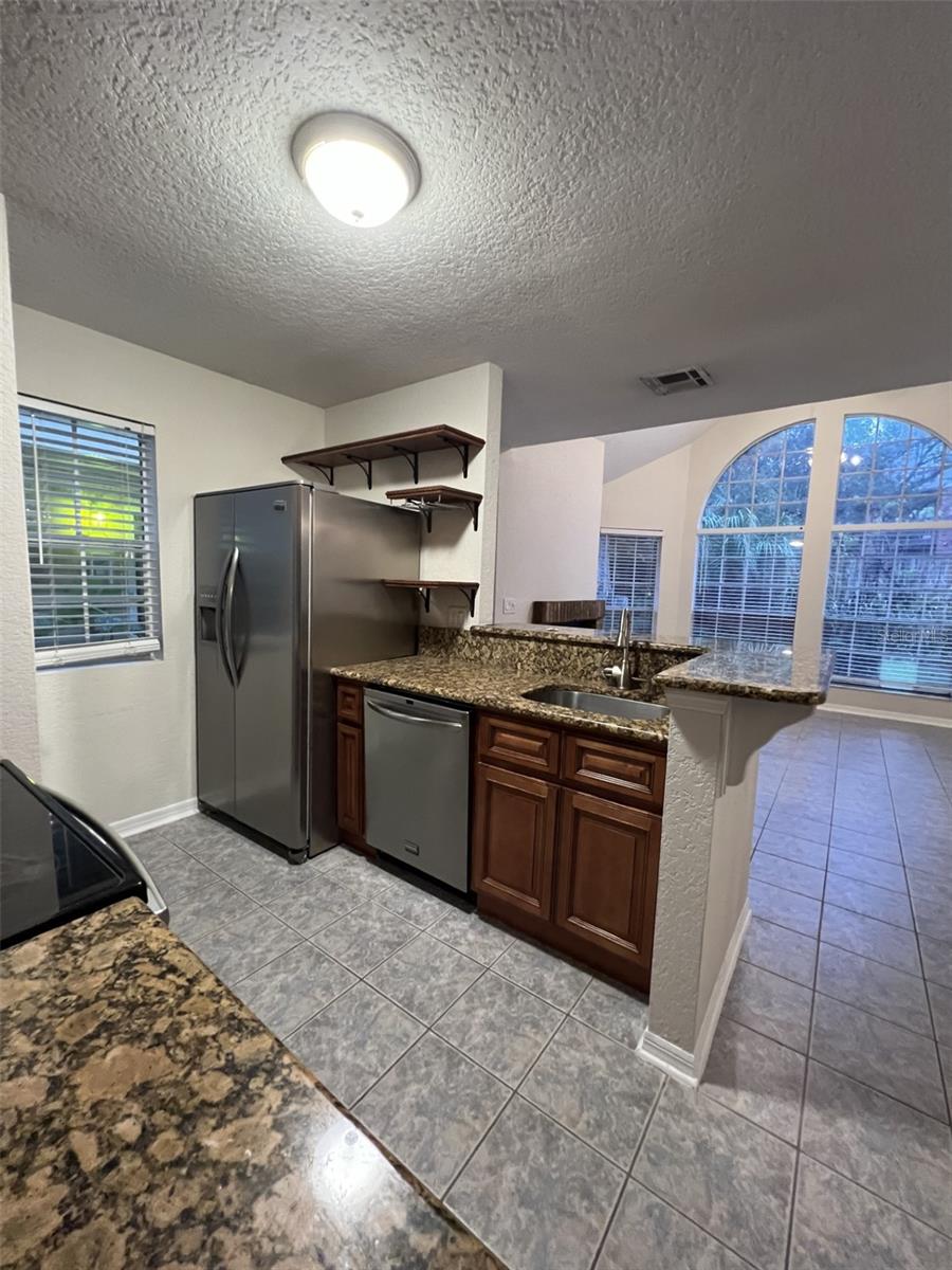 Image 9 of 9 For 605 Youngstown Parkway 39