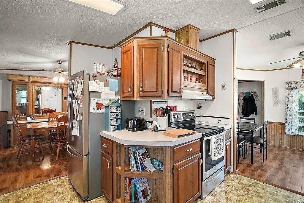 Image 7 of 18 For 16613 96th Avenue