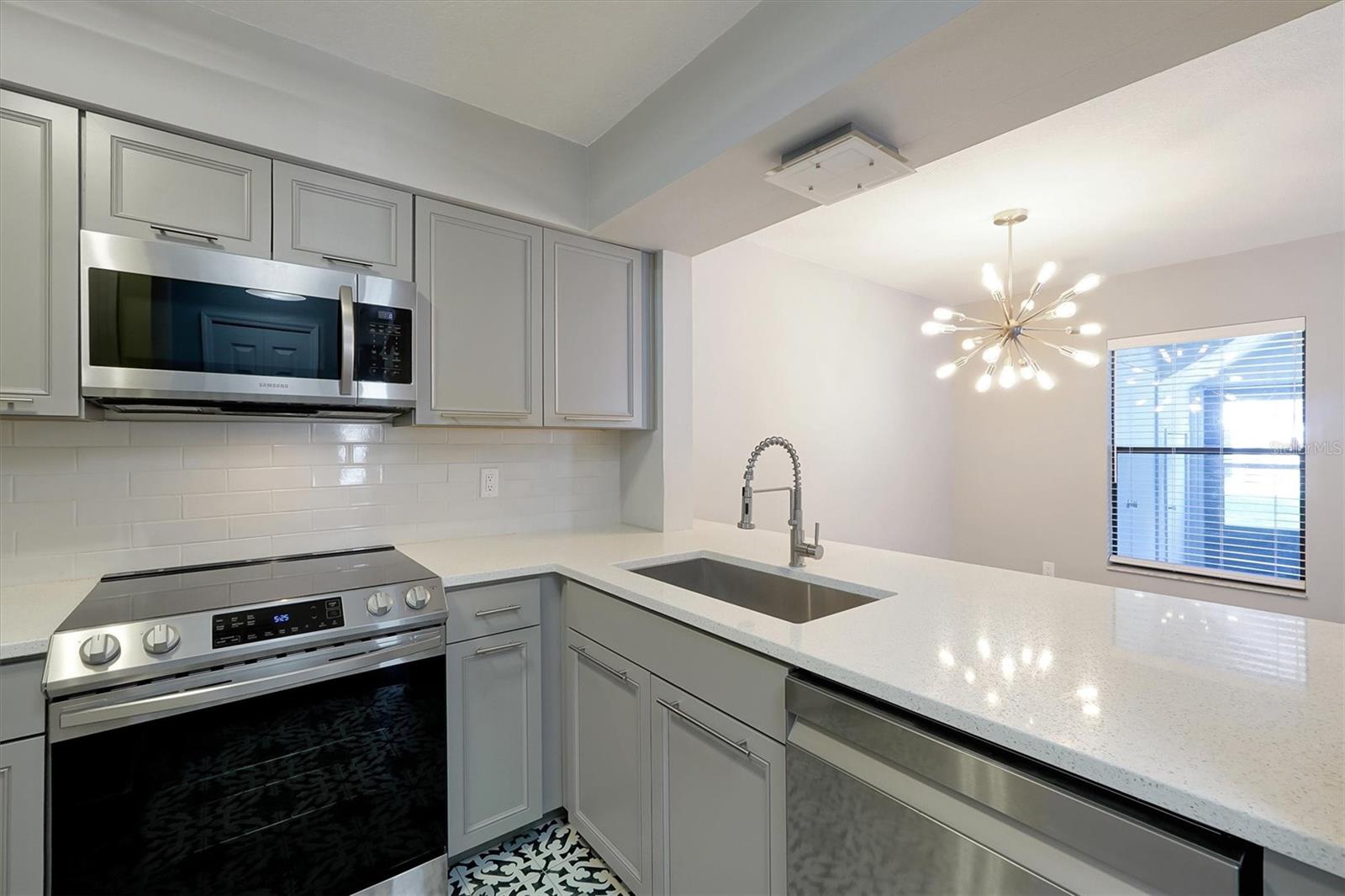 Image 12 of 47 For 3160 Semoran Boulevard 903