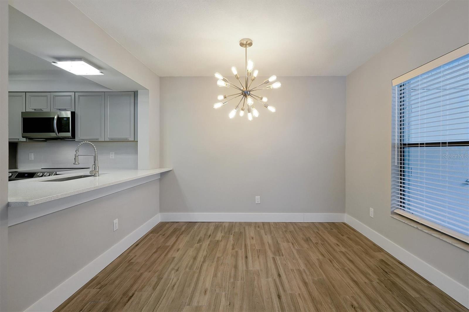 Image 13 of 47 For 3160 Semoran Boulevard 903