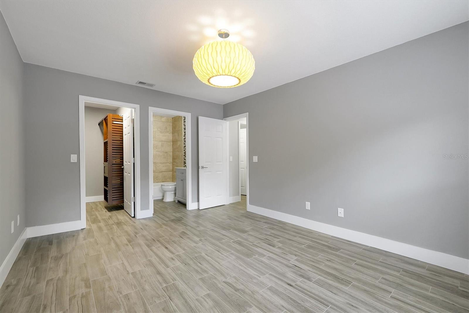 Image 17 of 47 For 3160 Semoran Boulevard 903