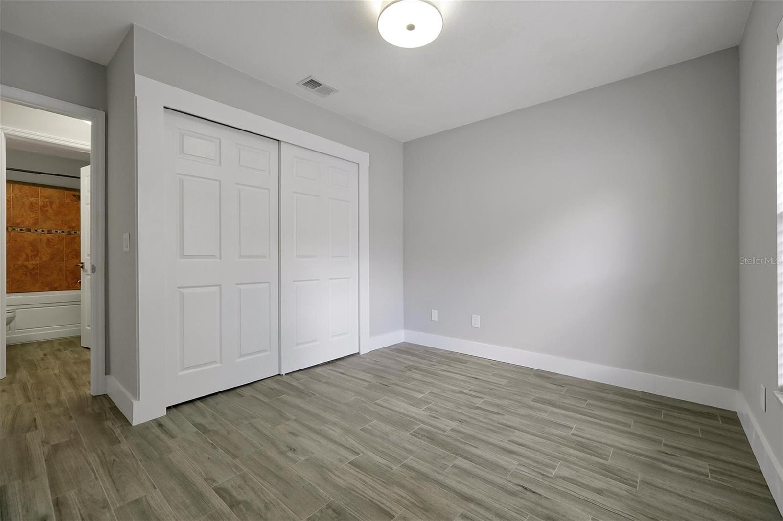 Image 22 of 47 For 3160 Semoran Boulevard 903