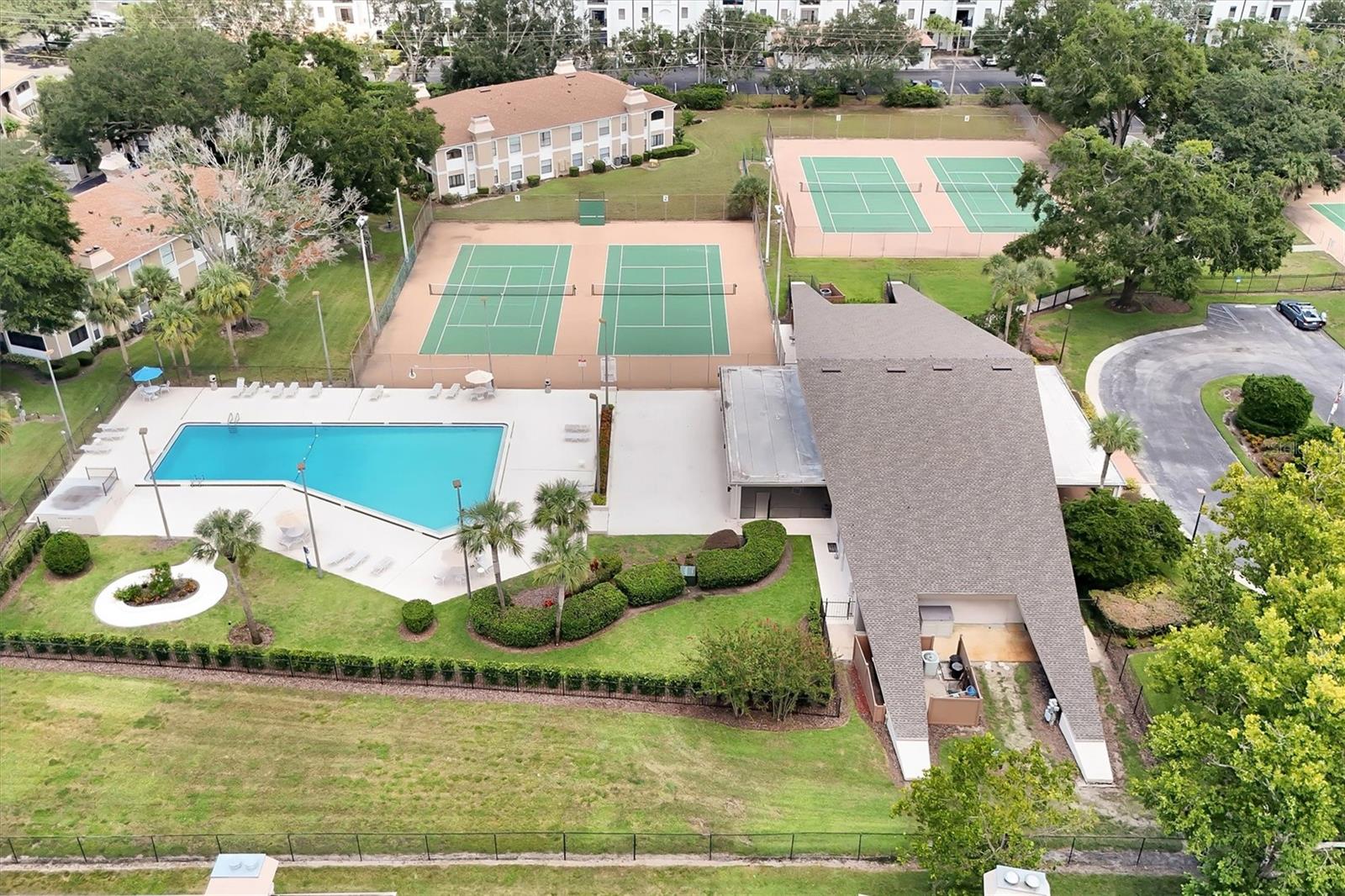 Image 45 of 47 For 3160 Semoran Boulevard 903