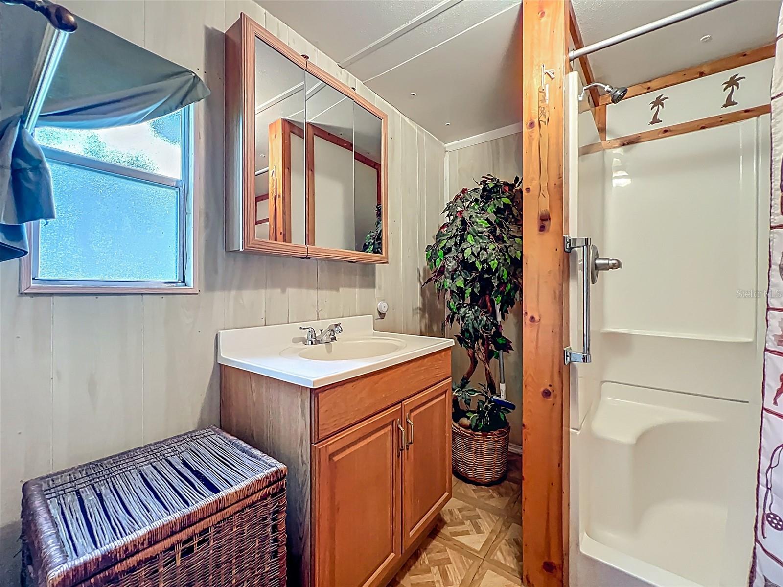 Image 37 of 67 For 827 Grant Bass Road