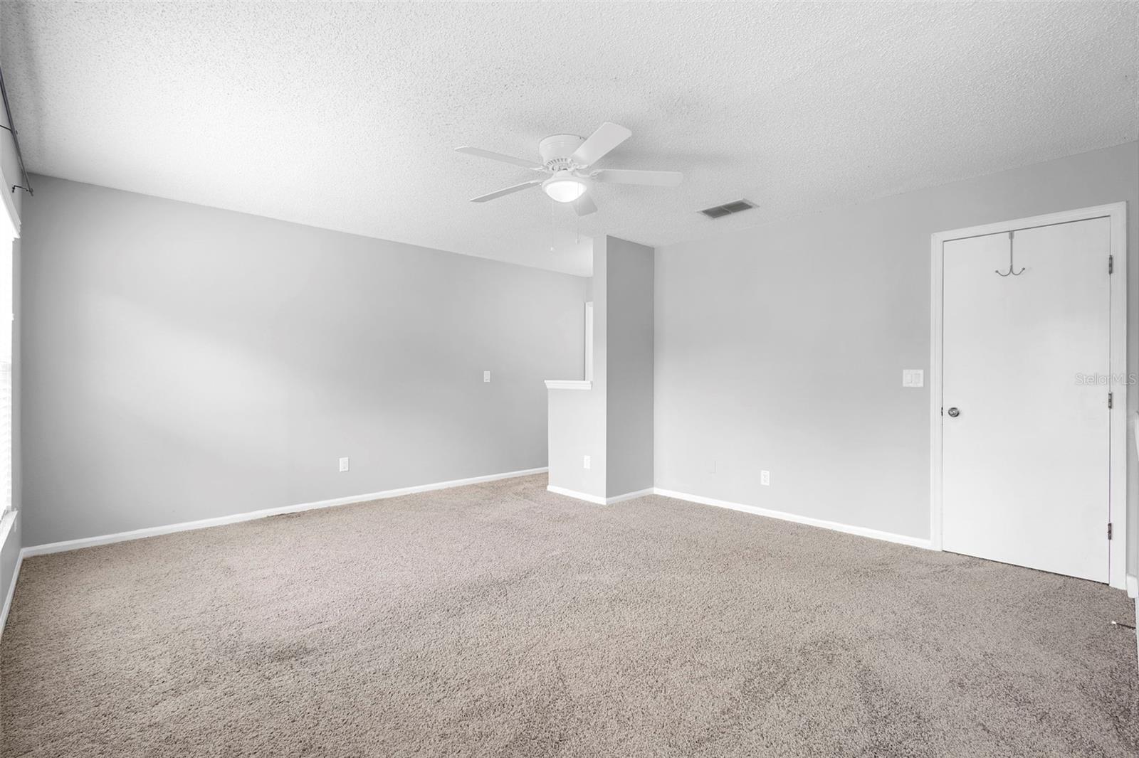 Image 23 of 39 For 426 Green Spring Circle