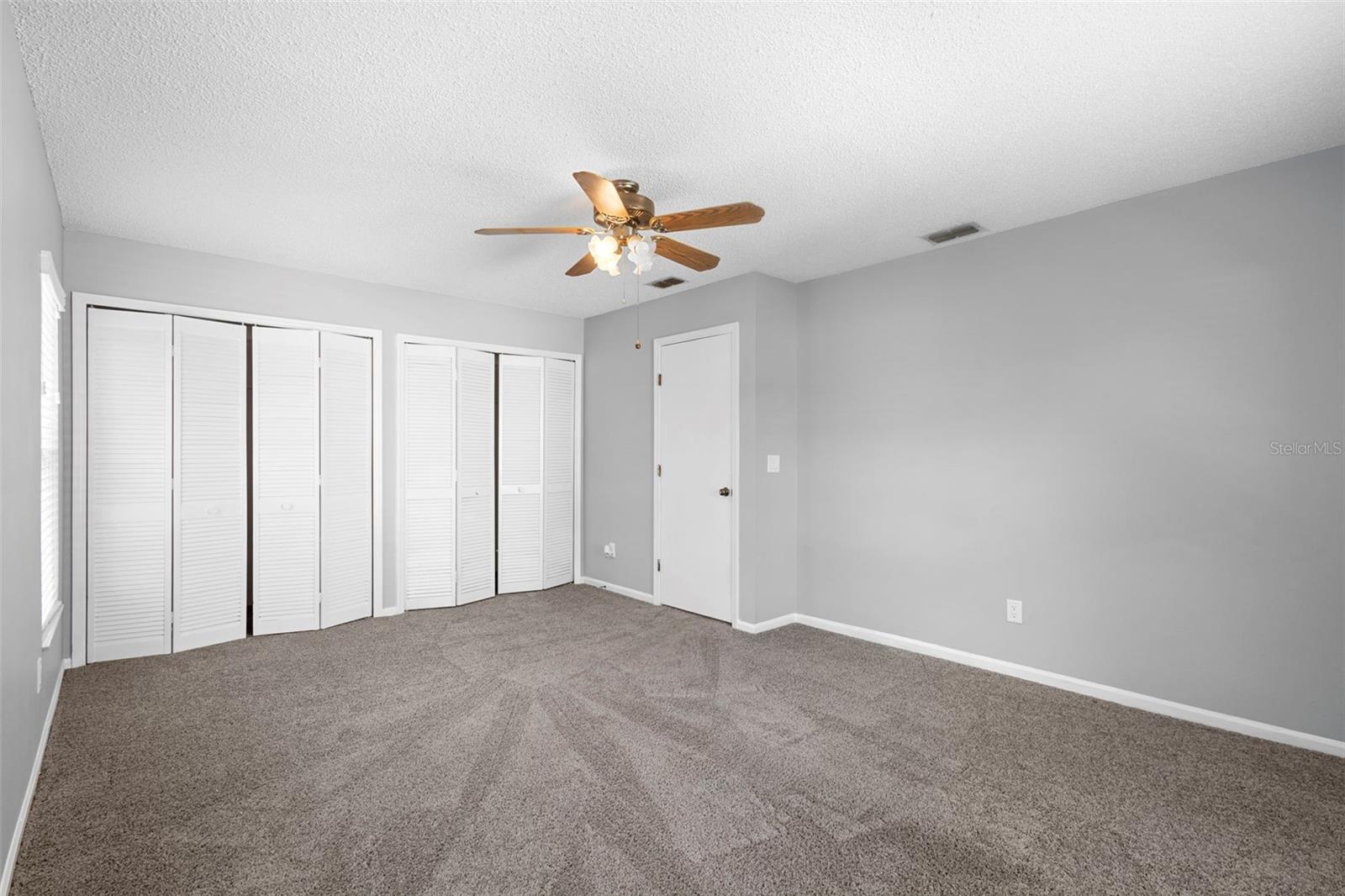 Image 25 of 39 For 426 Green Spring Circle