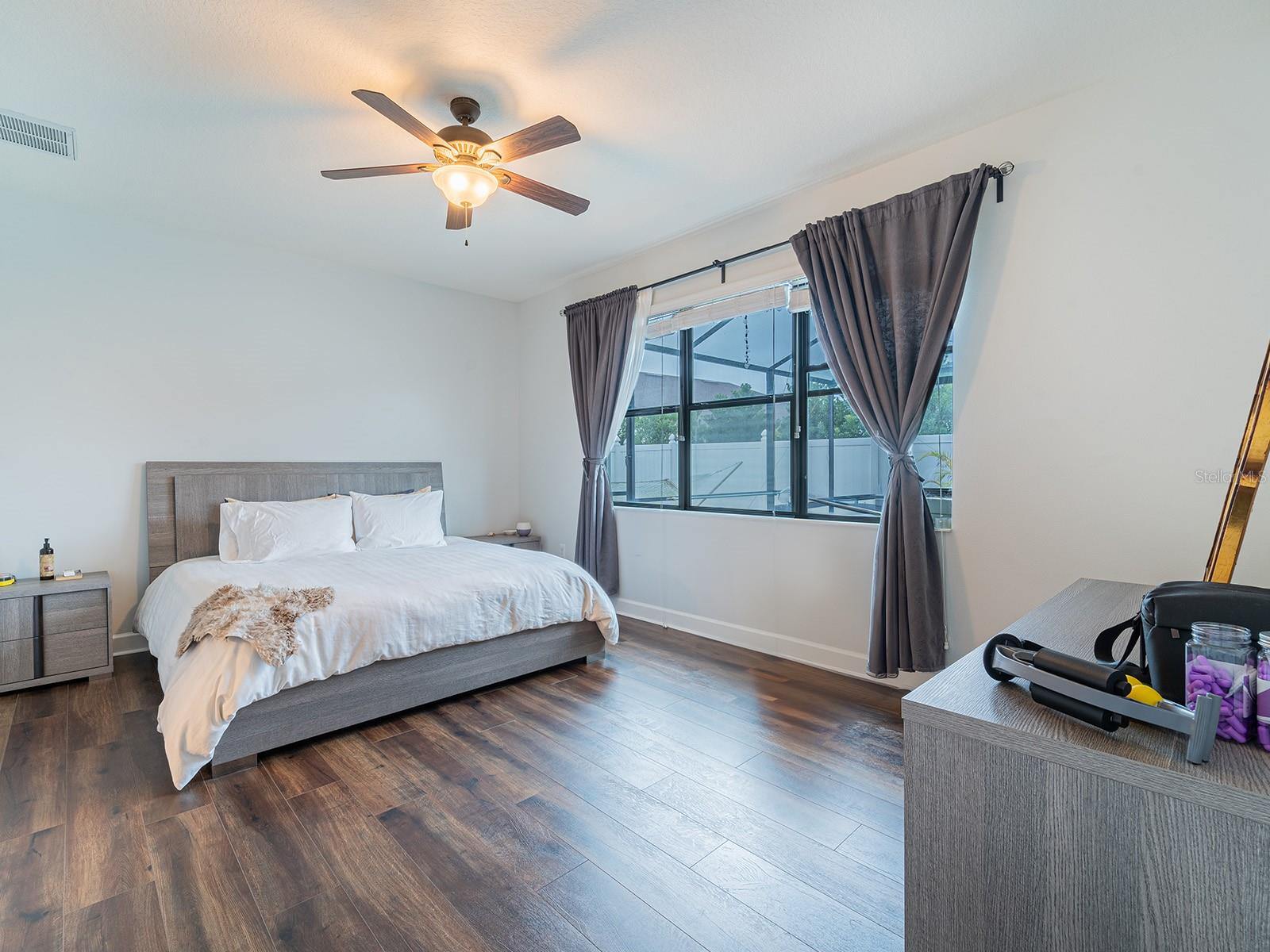 Image 22 of 38 For 8503 White Poplar Drive