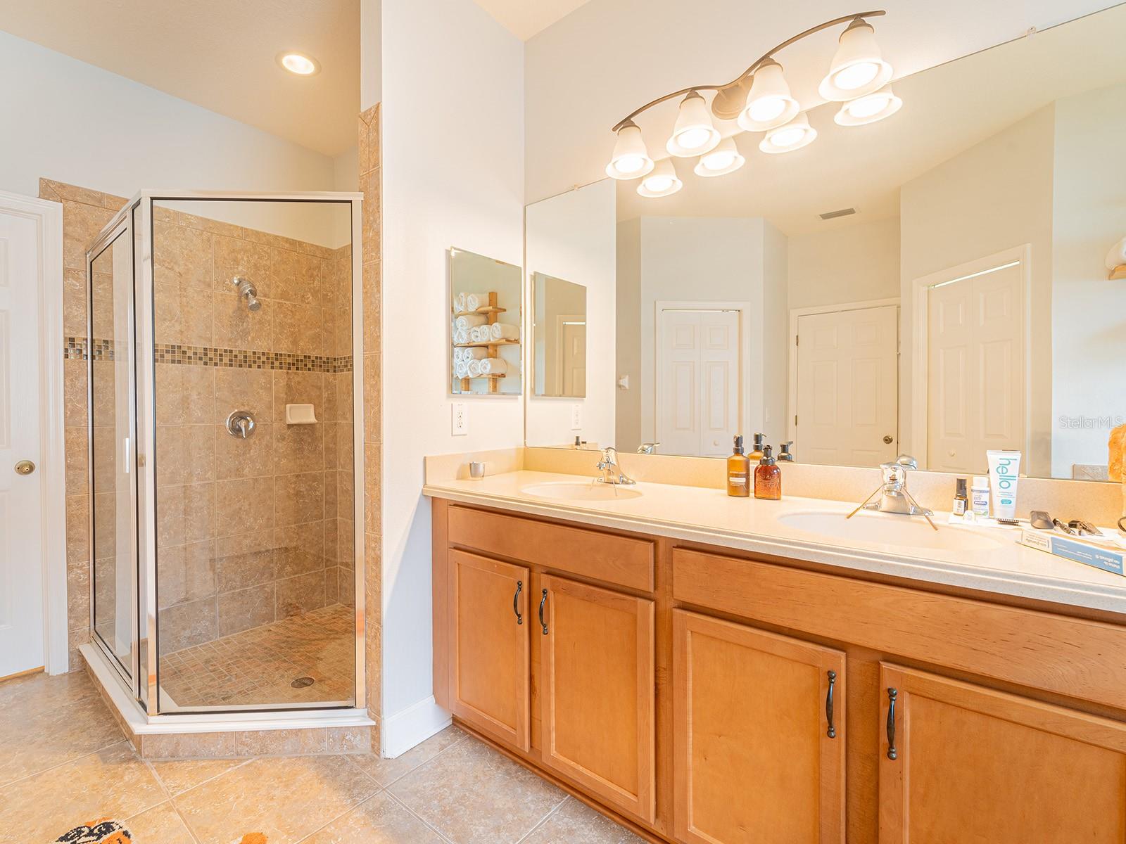Image 24 of 38 For 8503 White Poplar Drive