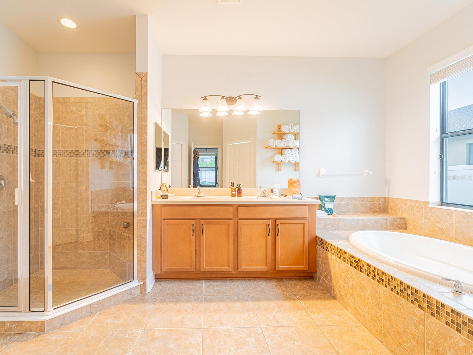 Image 26 of 38 For 8503 White Poplar Drive