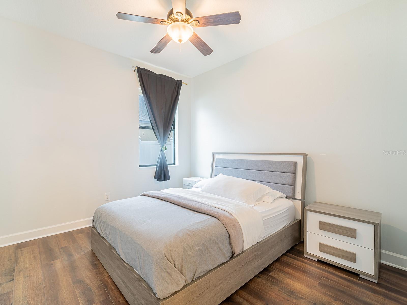 Image 28 of 38 For 8503 White Poplar Drive