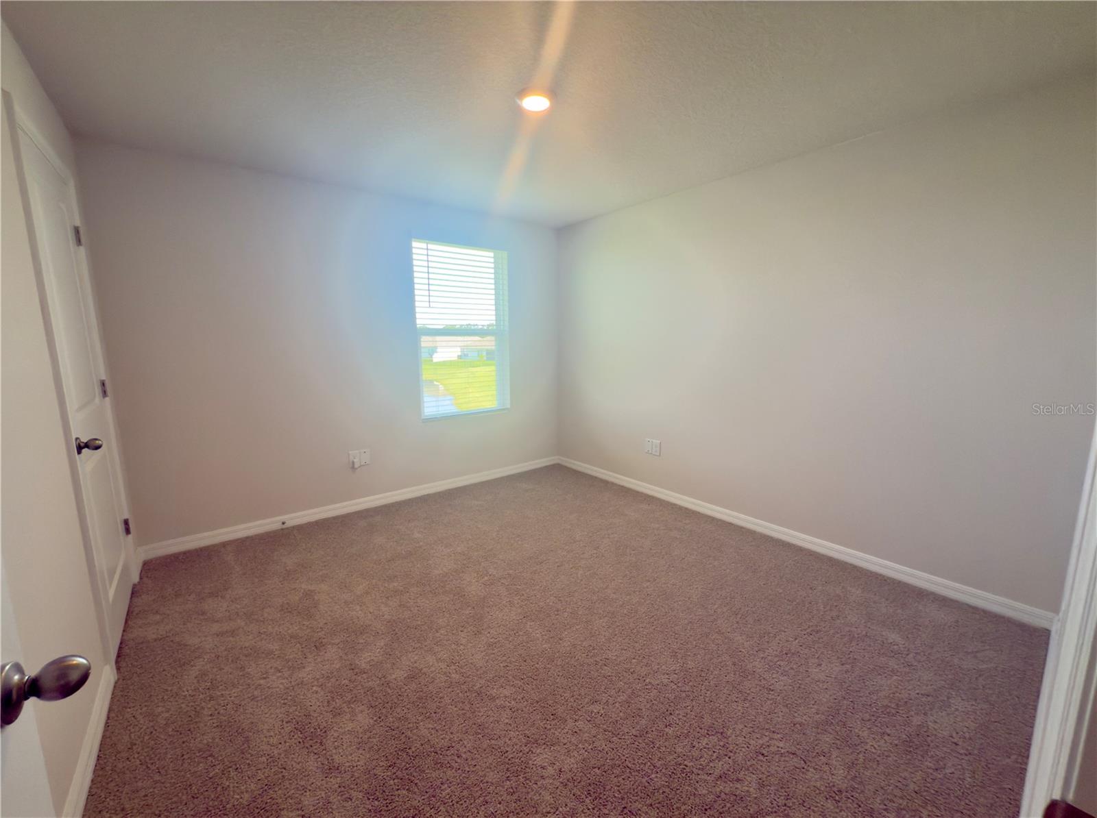 Image 12 of 22 For 11117 40th Avenue E