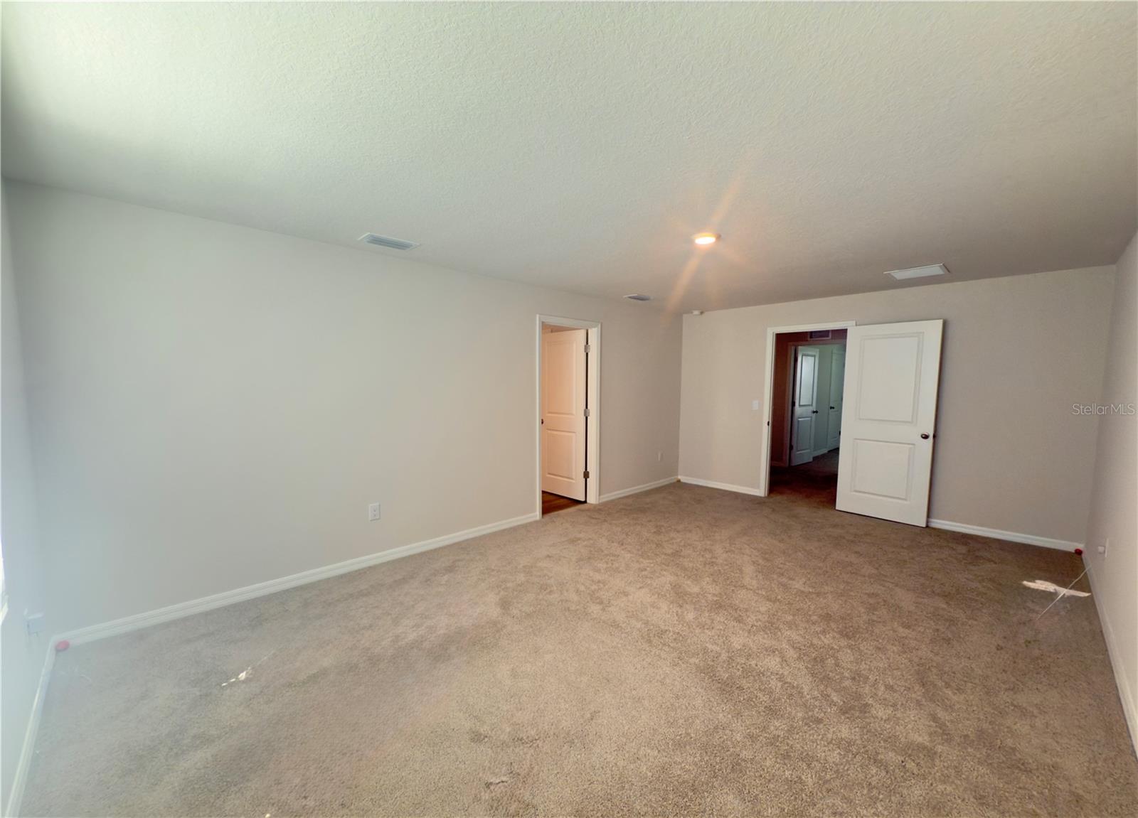 Image 15 of 22 For 11117 40th Avenue E