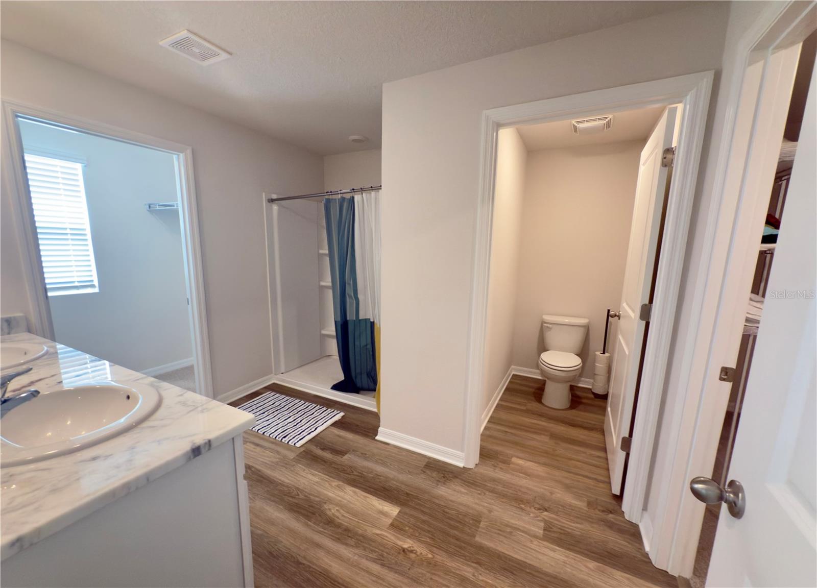 Image 16 of 22 For 11117 40th Avenue E