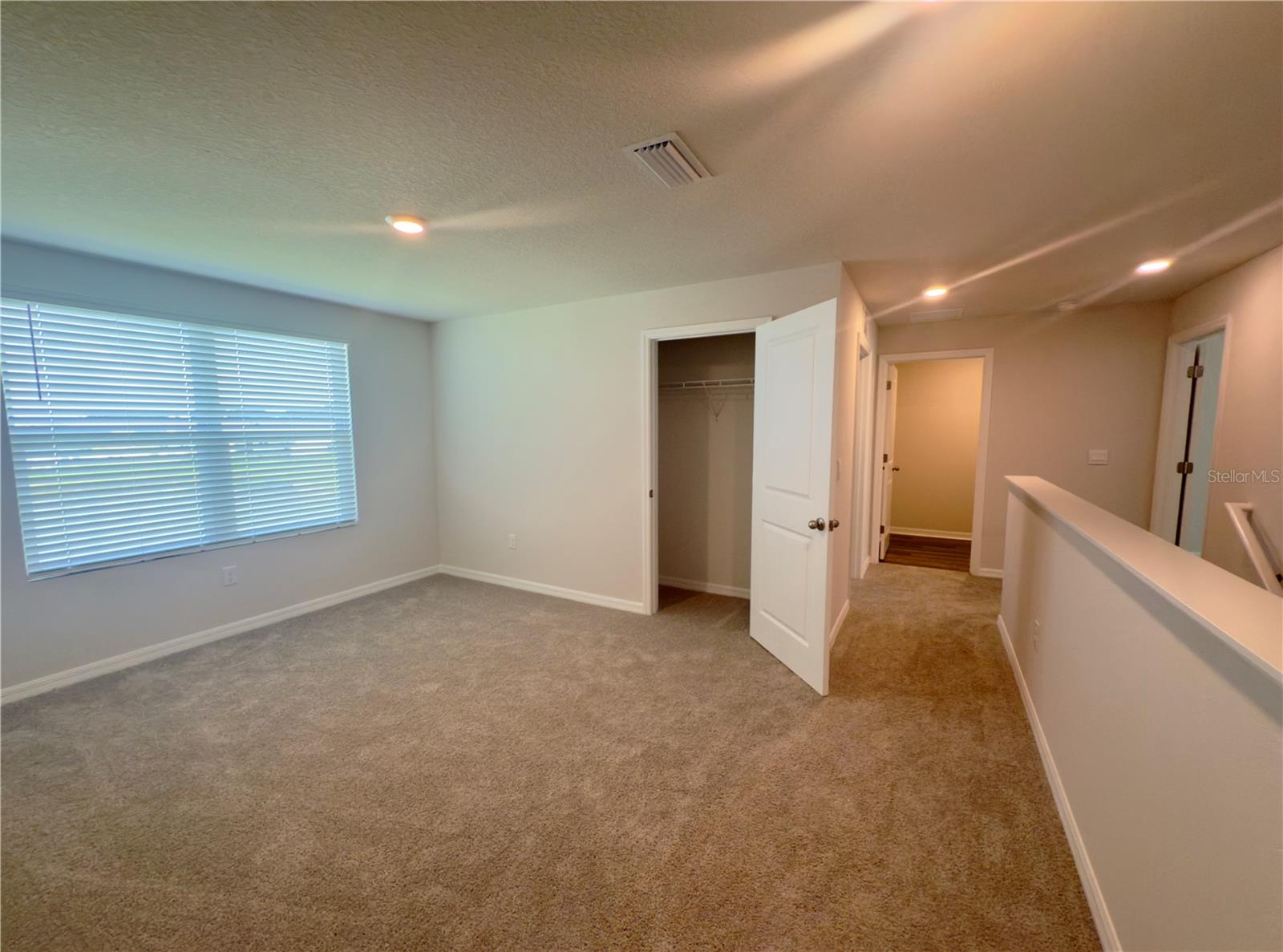 Image 9 of 22 For 11117 40th Avenue E