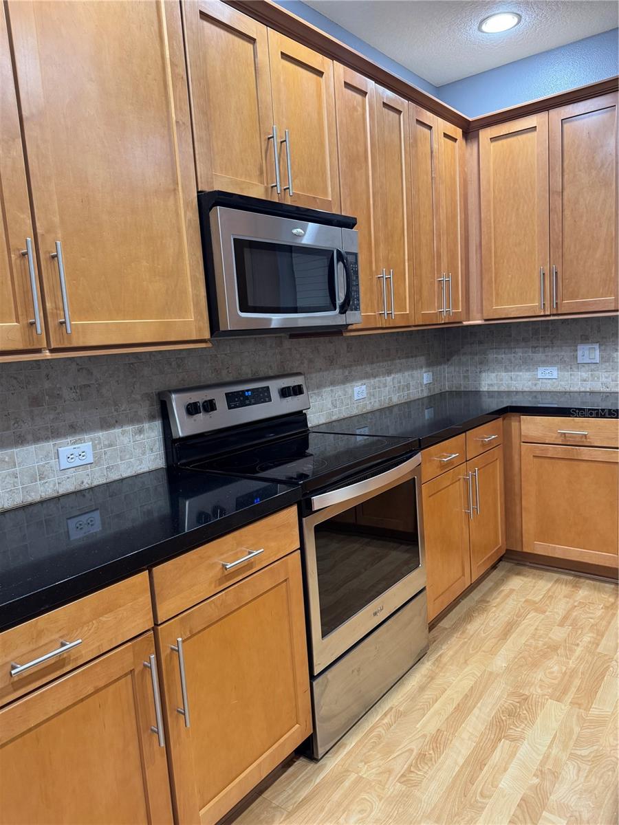 Image 11 of 33 For 1732 Grand Rue Drive