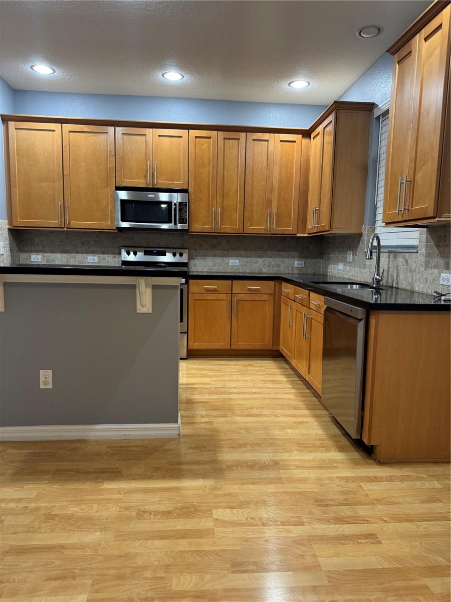 Image 9 of 33 For 1732 Grand Rue Drive