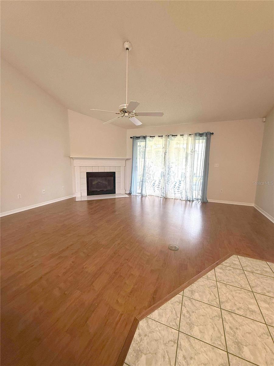 Image 19 of 38 For 1326 Hampshire Place Circle