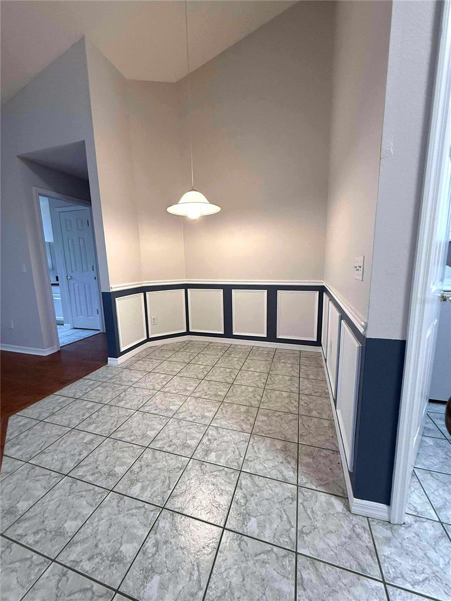 Image 21 of 38 For 1326 Hampshire Place Circle
